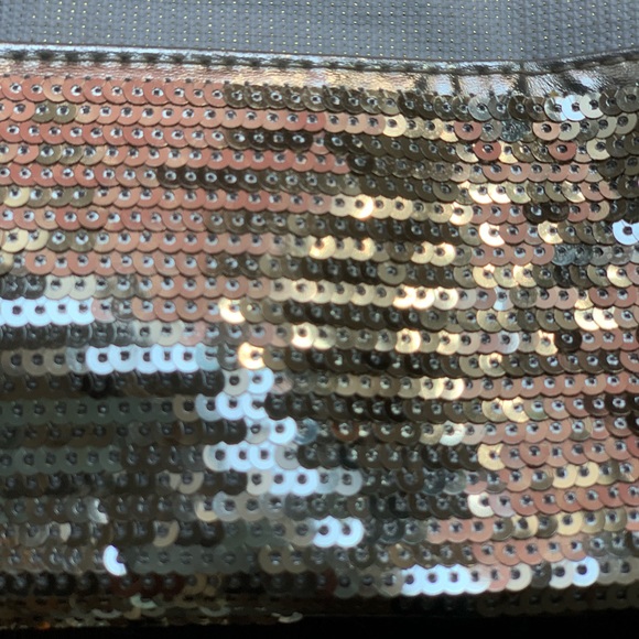 *SOLD* Victoria’s Secret sequin tote - Picture 3 of 5